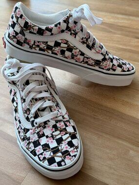 NEW Vans Custom Old Skool in B/W Check w Cherry Blossoms Sz 7.5